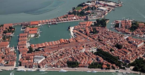 wpid-13676_Veneziatraccialaroadmapdellasostenibilita.jpg