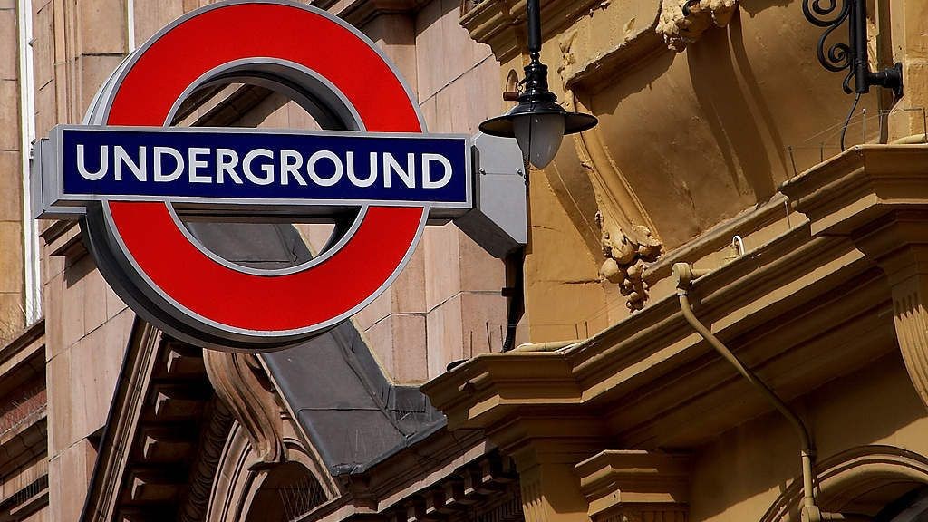 wpid-8482_londonundergroundsign.jpg